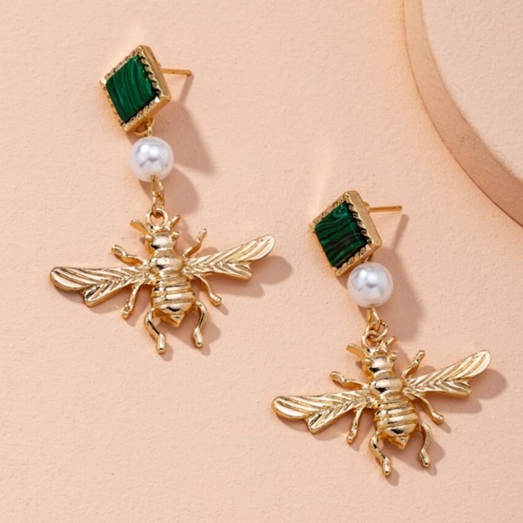 Jewelry - ❤️ FREE Bee Animal Insect Boho Bug Peasant Hippie Hipster Art Hip Pearl Earrings